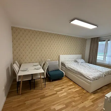 Exclusive Serviced Flat On Taborstrasse Wenen Buitenkant foto