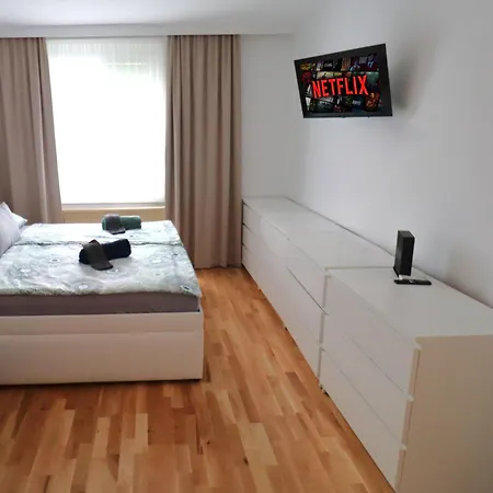 Exclusive Serviced Flat On Taborstrasse Wenen Buitenkant foto