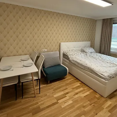 Exclusive Serviced Flat On Taborstrasse Wenen Buitenkant foto